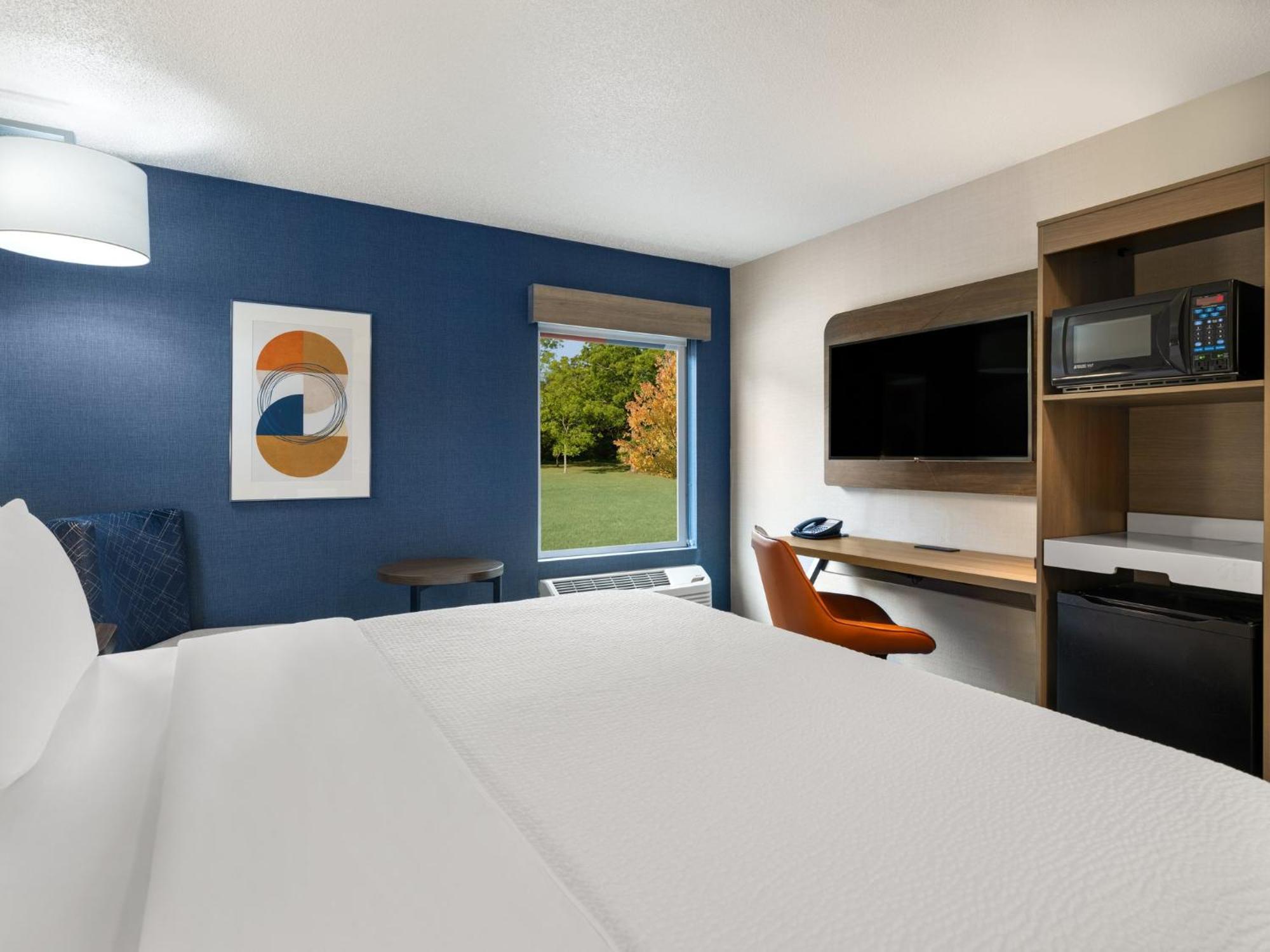 Holiday Inn Express Meadville Bagian luar foto