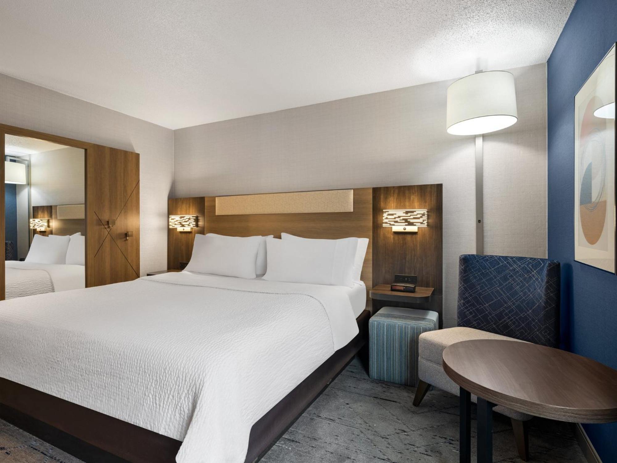 Holiday Inn Express Meadville Bagian luar foto